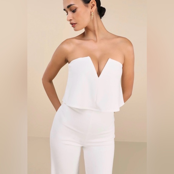 Lulus Chic White Strapless Wide-Leg Jumpsuit V-Neck Flounce Overlay Size Large - Picture 2 of 9